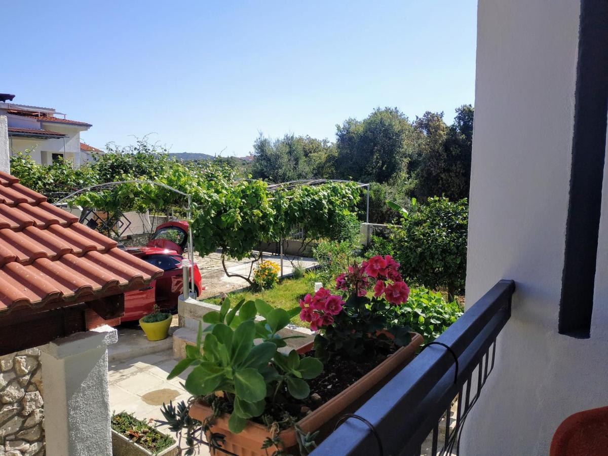 Apartment Lavanda Nova Ražanj Екстериор снимка