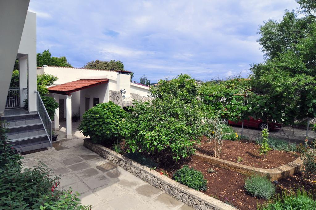 Apartment Lavanda Nova Ražanj Екстериор снимка